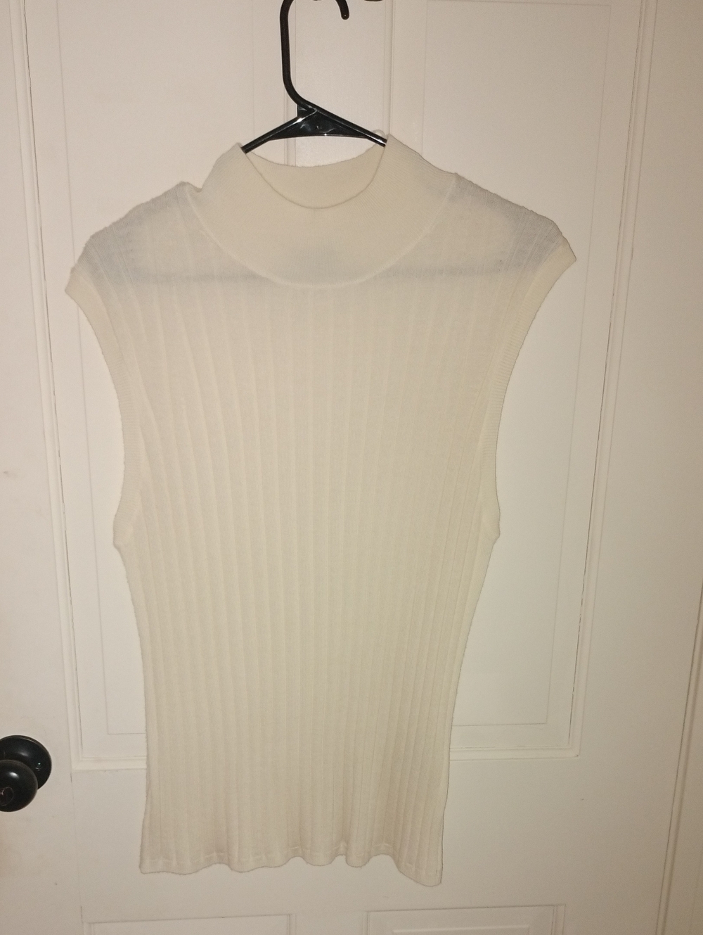 Banana Republic Cream Ribbed Sleeveless Mock Neck Tank